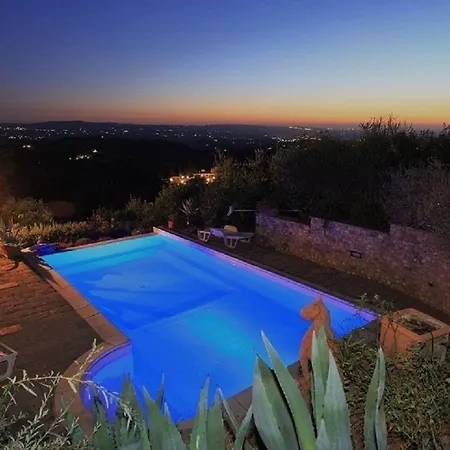 Badia A Passignano Sleeps 3 T241898