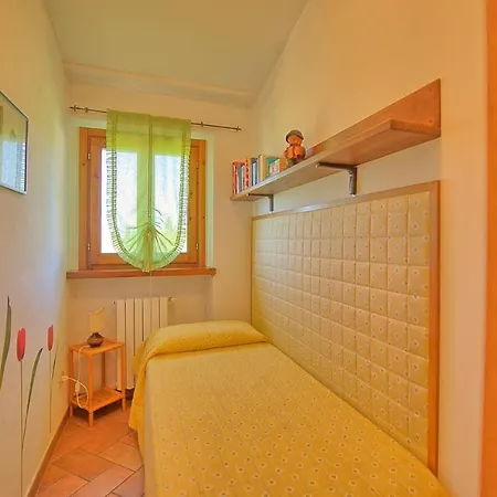 Badia A Passignano Sleeps 3 T241898